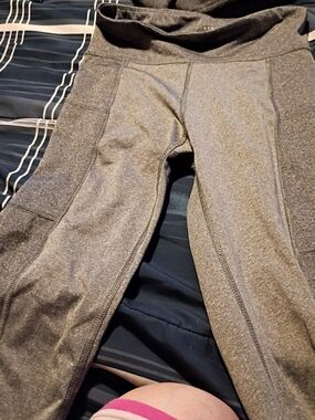 American Eagle Outfitters Girls' Heather Gray Athletic Leggings